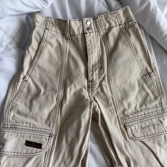 BDG cargo in beige - Picture 2 of 3